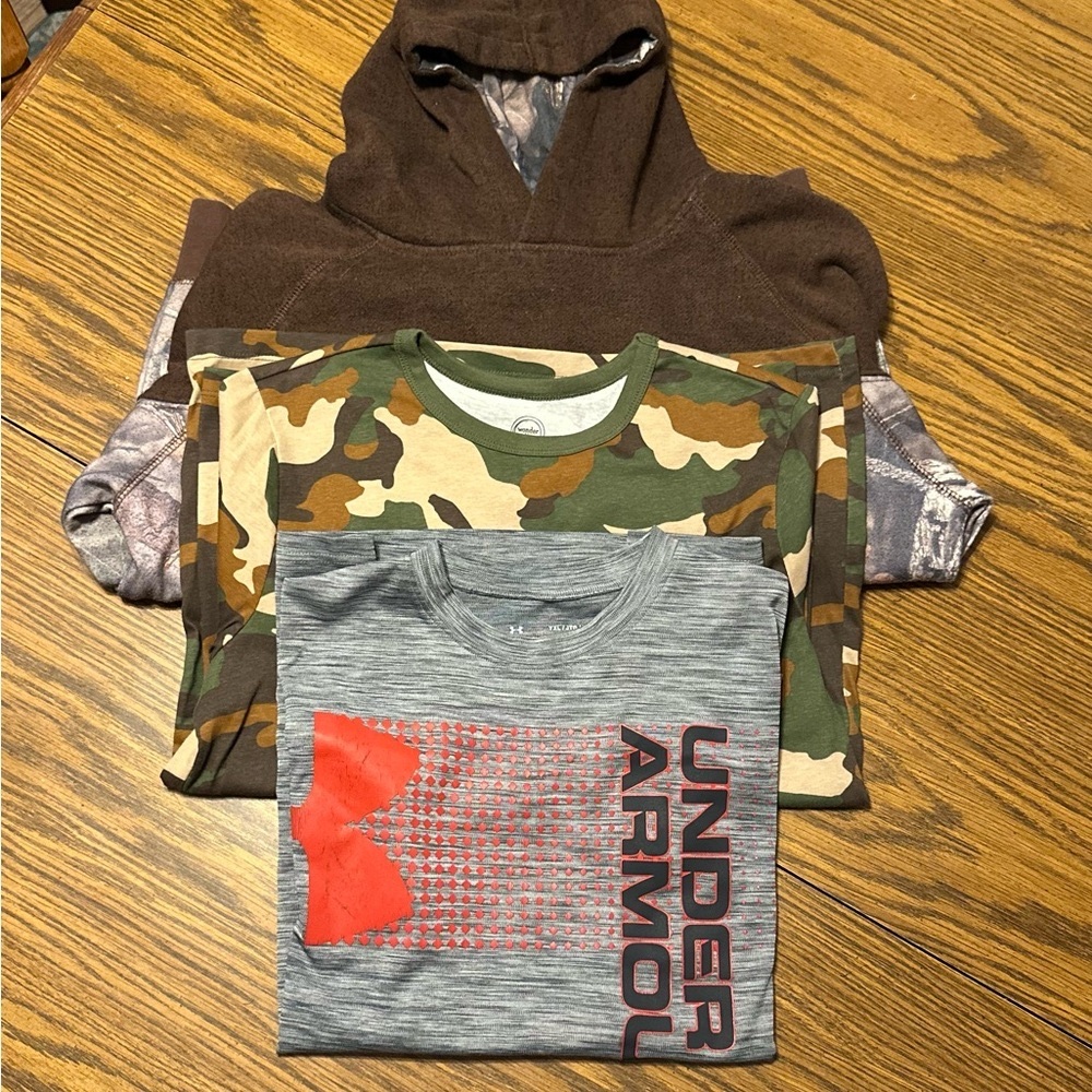 Mossy Oak Camo Sweatshirt, WonderNation Camo LS Tee & Under Armour SS Tee, XL